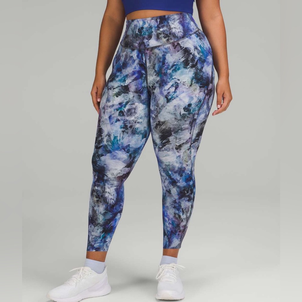 Lululemon Base Pace High-Rise Tight 25"